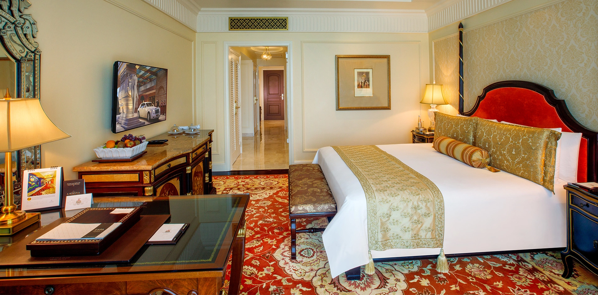 Executive Suite - Leela New Delhi Hotel